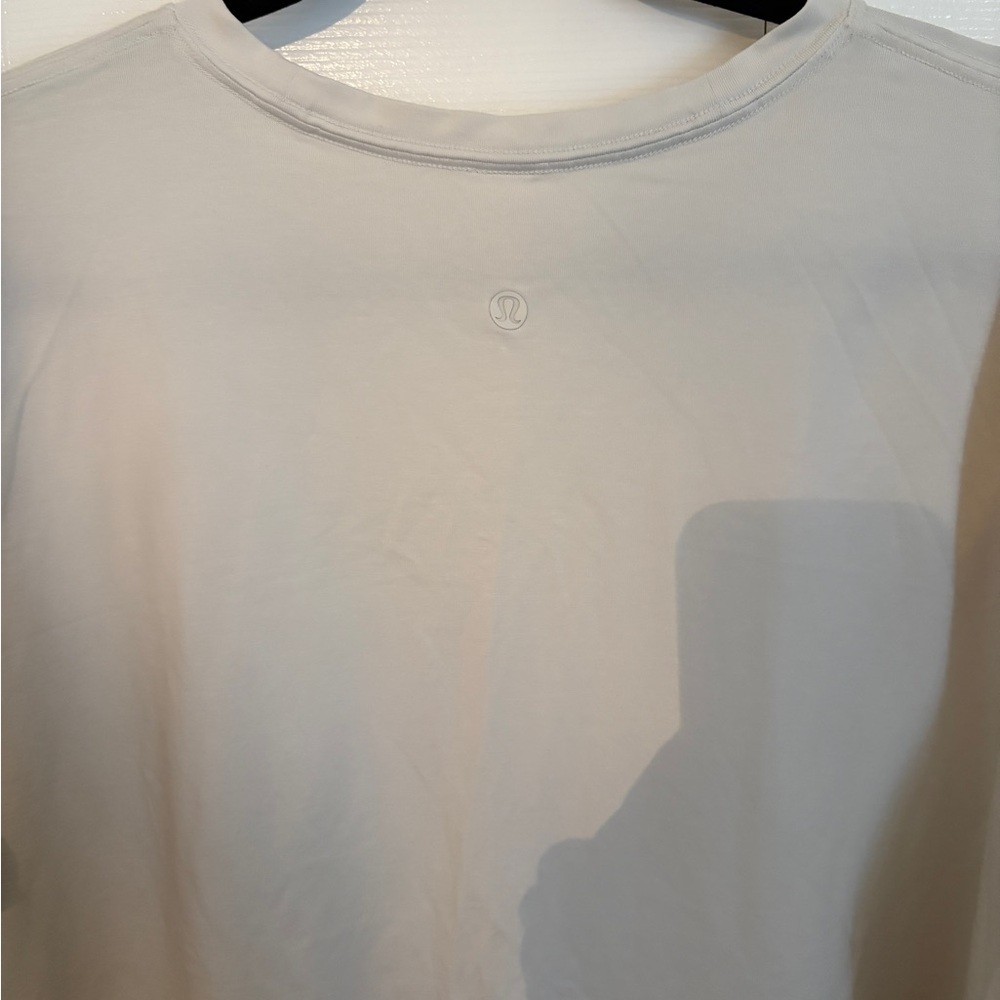 Classic White Women's Top - Picture 5 of 5